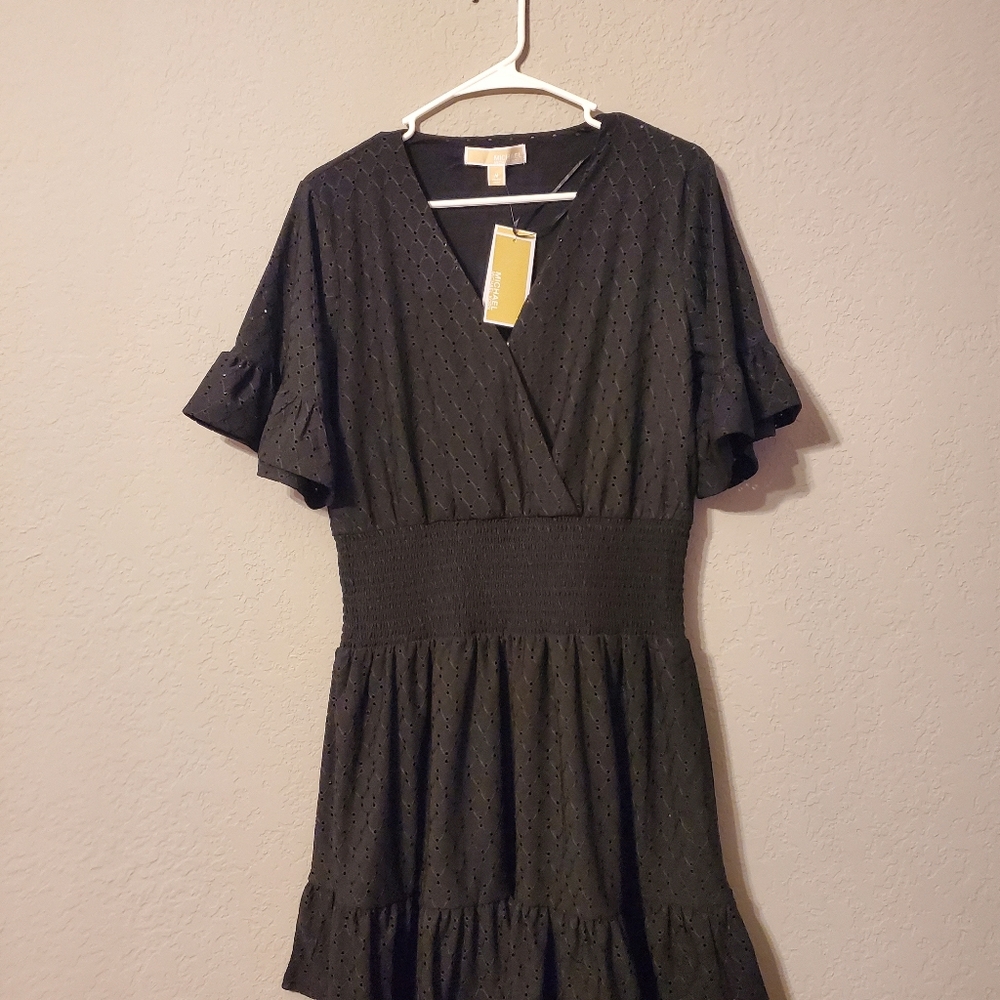 Michael Kors - Picture 2 of 2